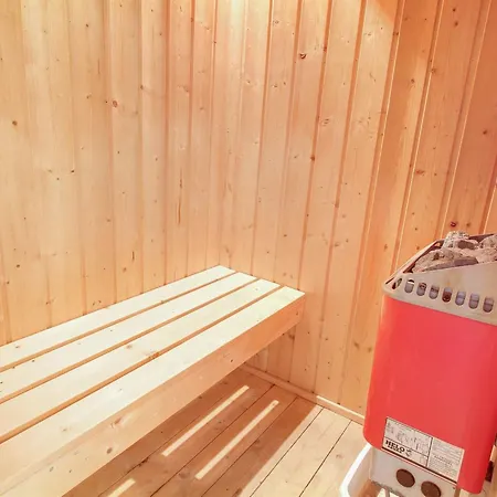 Skuli - 200m From The Sea By Interhome